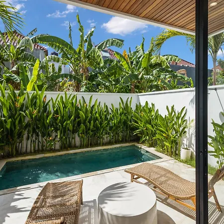 White Residence - Art & Boutique Villas