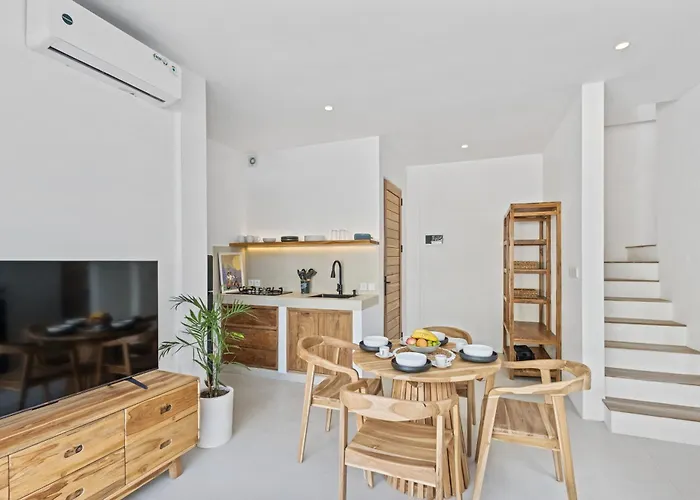 White - Art & Boutique 4* سمينياك