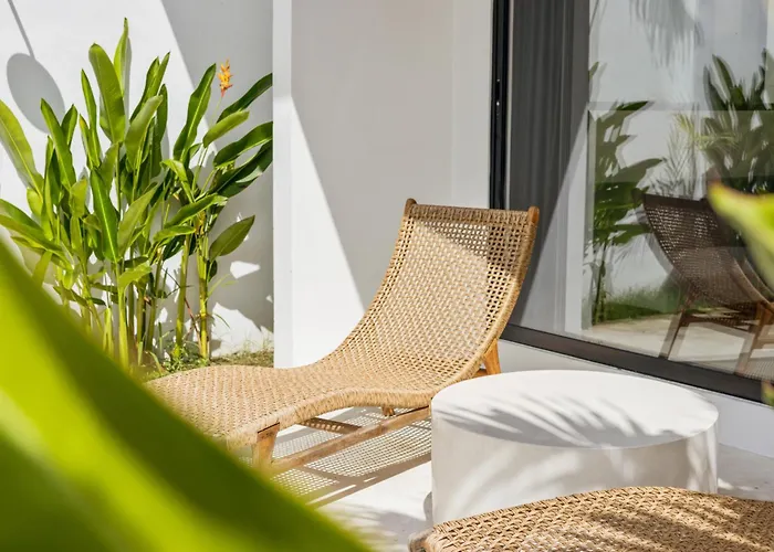 White - Art & Boutique فندق سمينياك